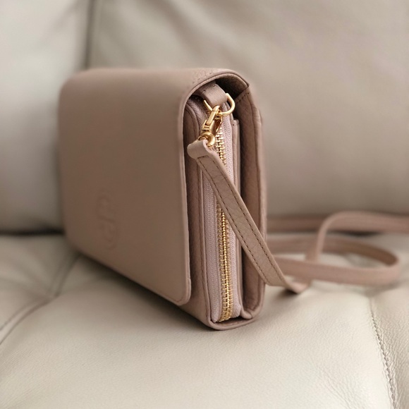 Tory Burch Bombe Flat Wallet Crossbody Light Oak - Picture 4 of 8